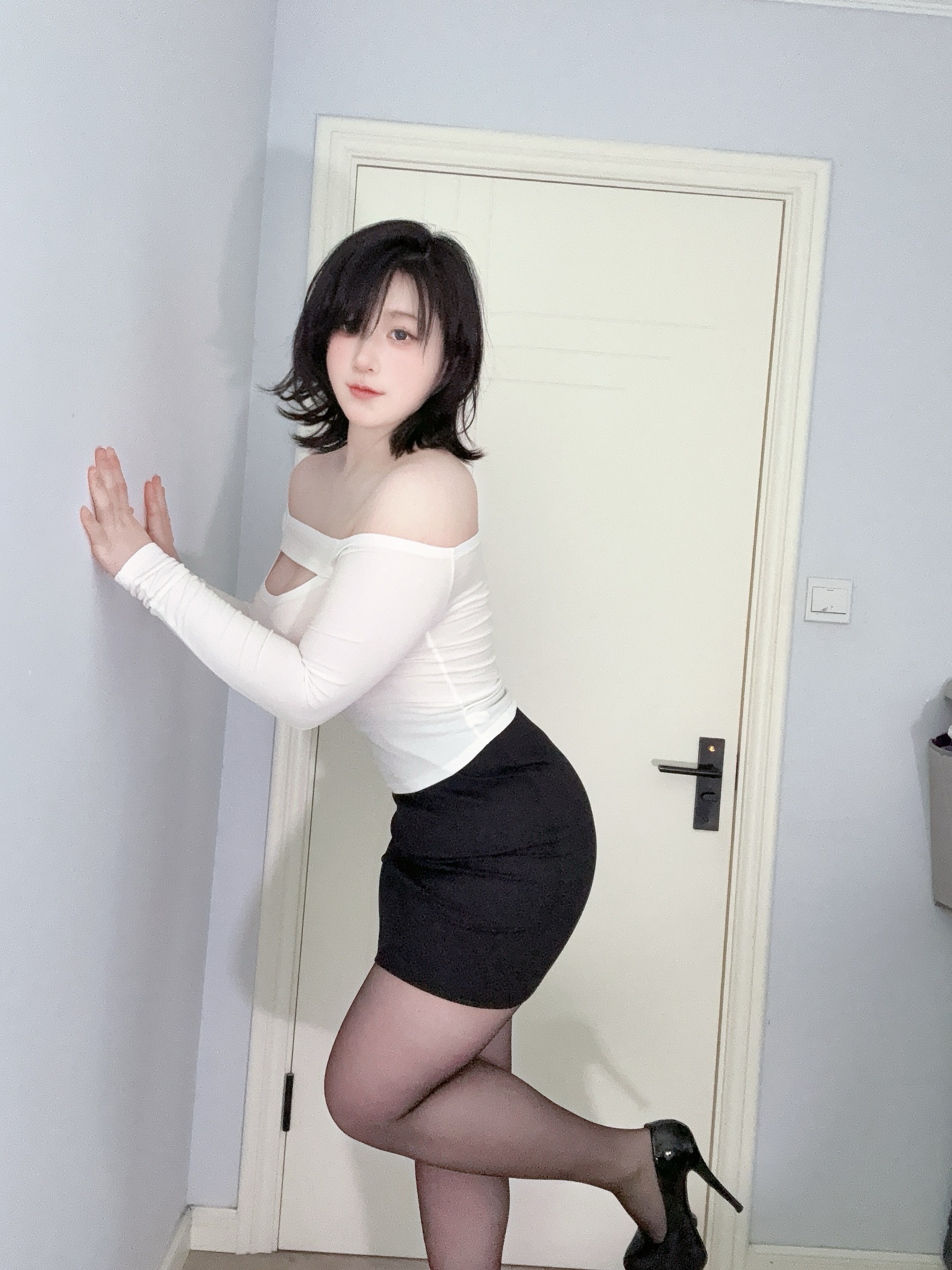 图片[1]-Zyra秋 – NO.014 妈妈的裙子[47P]-XikXak